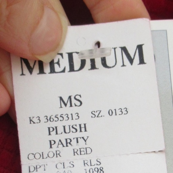 NWT Vintage Red long sleeve velour or velvet like shirt size M - Picture 11 of 11